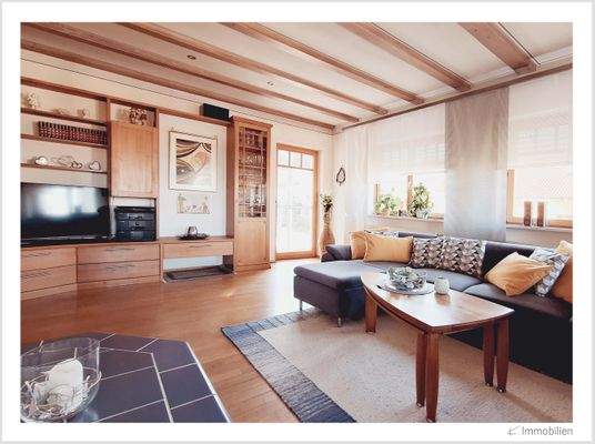 144-2025 Wohnzimmer.JPG