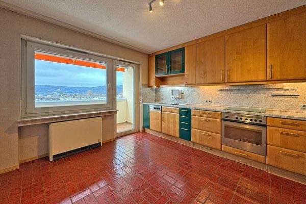 Küche - Blick Richtung Balkon