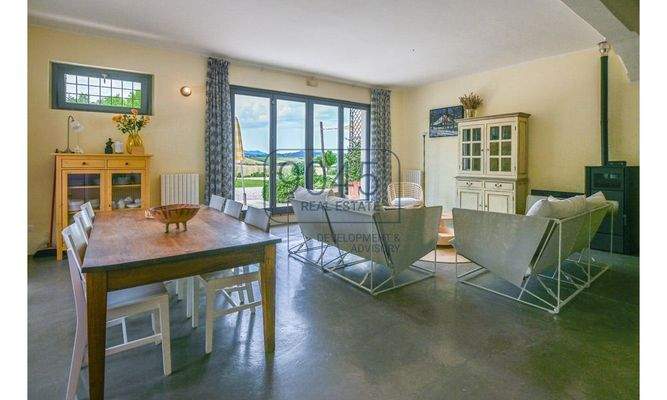 Charmantes Landhaus mit 4 Apartments und Panoramablick in Belvedere Ostrense – Marken