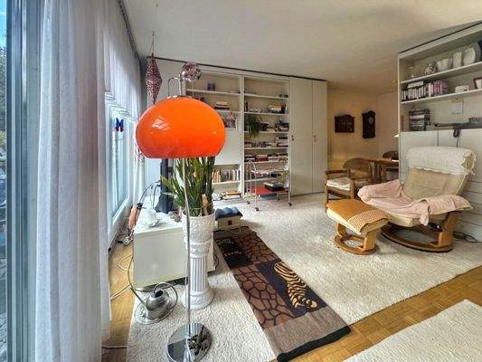 Wohnzimmer mit Blick zum Esszimmer