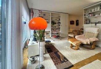 Wohnzimmer mit Blick zum Esszimmer