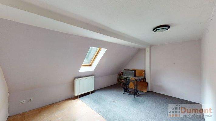 Zimmer DG rechter Eingang