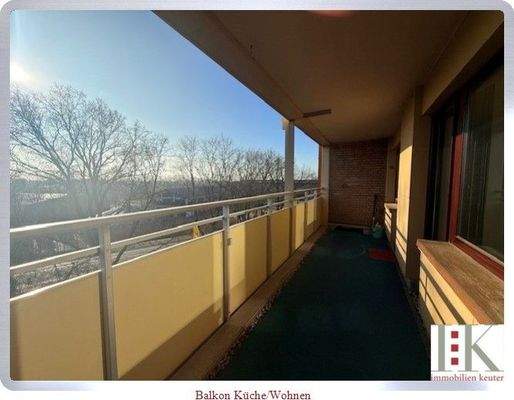 Balkon Küche/Wohnen 