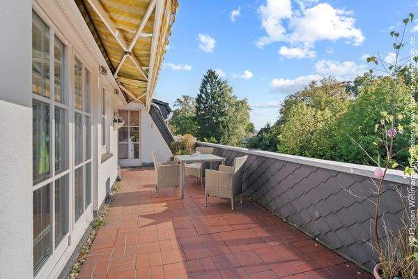 Dreiseiten-Dachterrasse