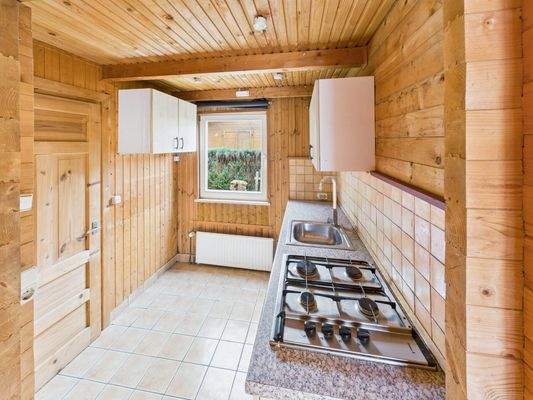 CAM03784G0-PR0099-STILL013