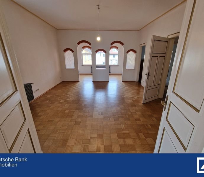 Wunderschöne Altbauwohnung mit Echtholzparkett + Stuckdecken zentral in Gmünd - 105qm & 2 Zimmer