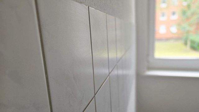 Schöne kleine Zweiraumwohnung mit Balkon, jetzt Termin vereinbaren - Photo 2