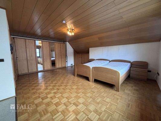 1.OG Schlafzimmer