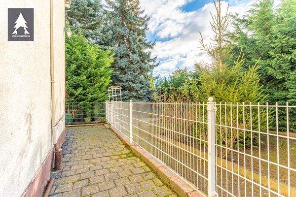 Eingangsbereich Grundstück