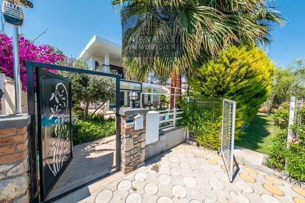 Zugang zur Villa (1)