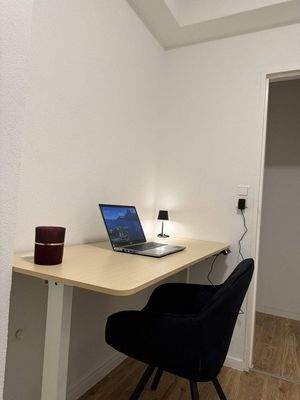 Zimmer II - voll möbliert