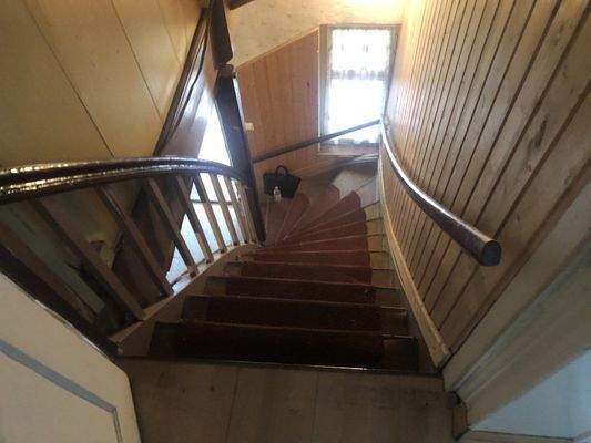 Treppenaufgang zum 1 OG