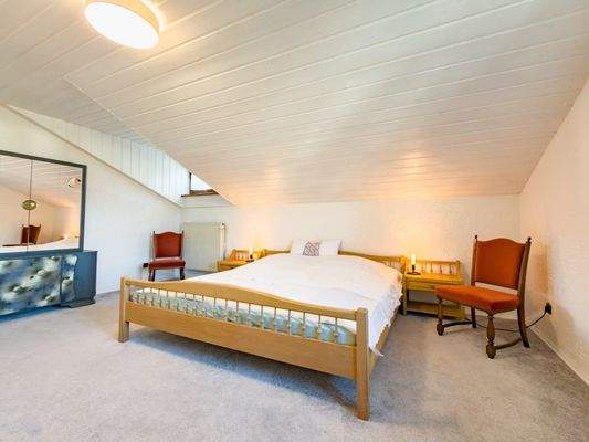 Schlafzimmer 1. OG