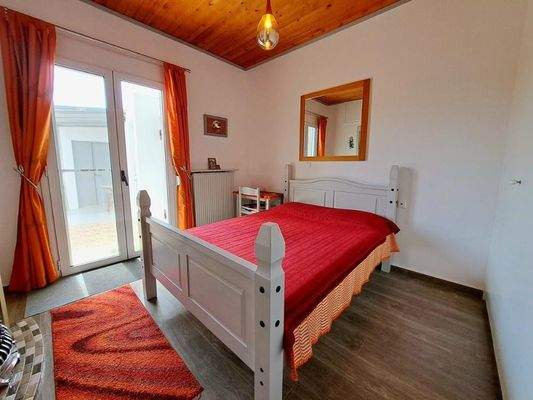 MIT VIDEO: Charmanter, renovierter Bungalow zum Verkauf in Drapanos, Apokoronas