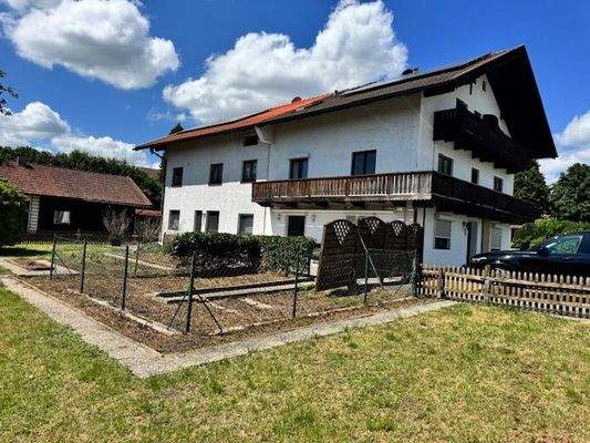 Hausansicht - Garten