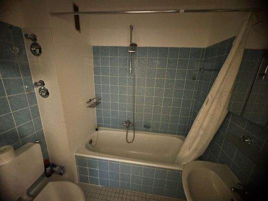 Vollbad/WC (innenliegend)