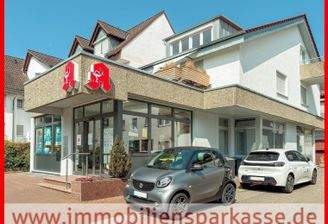 Seitenansicht mit 2 Parkplätzen