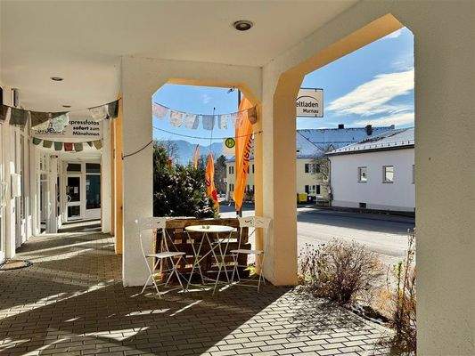 Galerie mit Bergblick