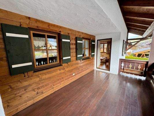 Balkon mit Zugang zum Wohnbereich