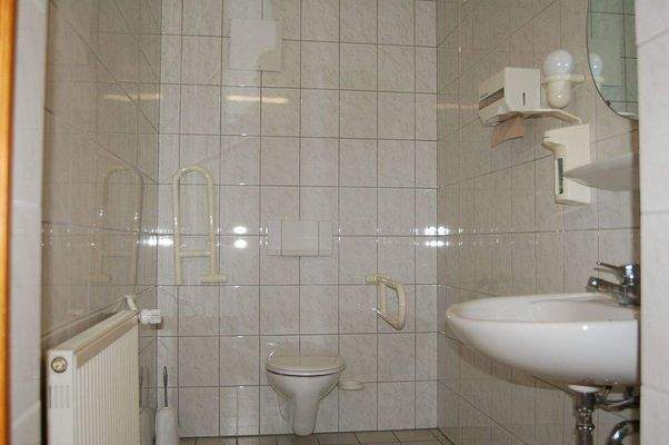 27 Beispiel Badezimmer.JPG