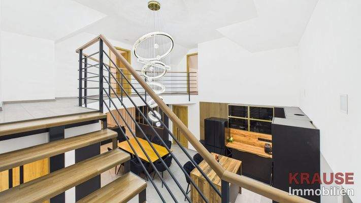 CAM03555G0-PR0114-STILL025