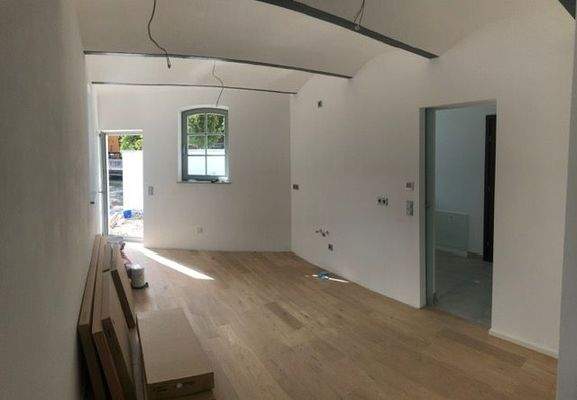 Küche mit Terassen- / Gartenzugang