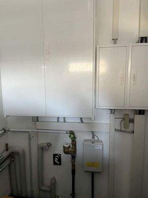 hochwertige Heizung &amp; HWR