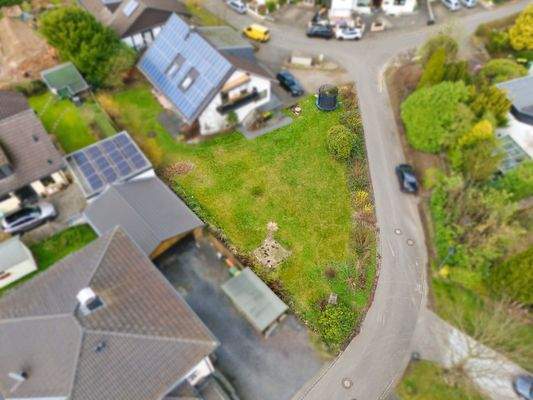 schönes Eckgrundstück