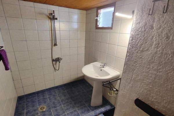 Kreta, Kavousi: Traditionelles Dorfsteinhaus mit Gästehaus zu verkaufen