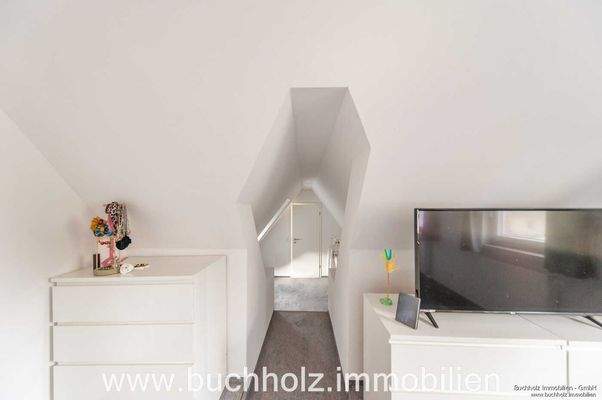 Zugang zum Ankleidebereich und zum Duschbad