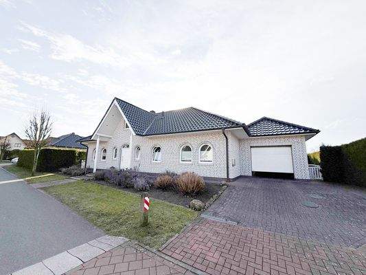 Weißer Top-Bungalow