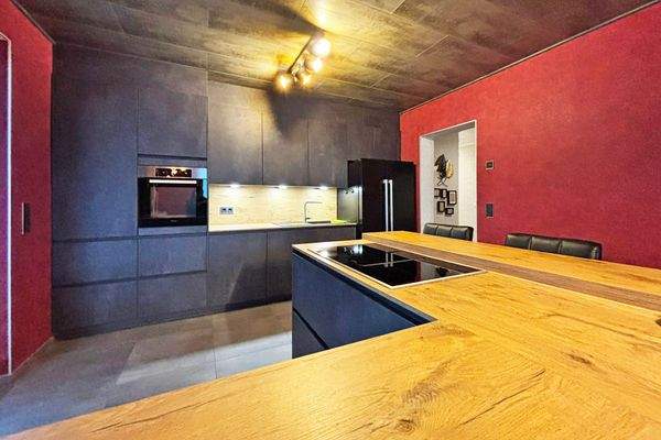 hochwertige, moderne Einbauküche