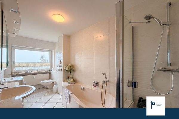 Dusch- und Wannenbad 