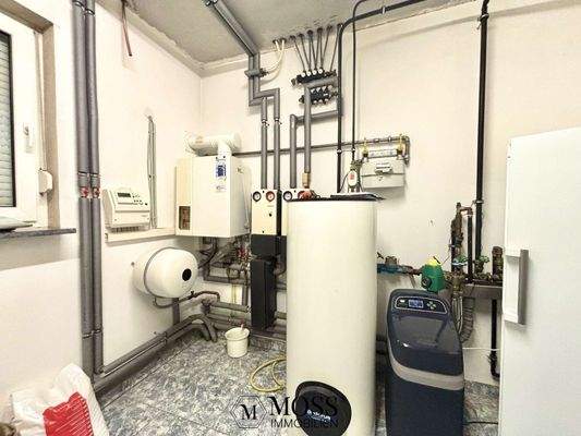 Gas Zentralheizung mit Fussbodenheizung