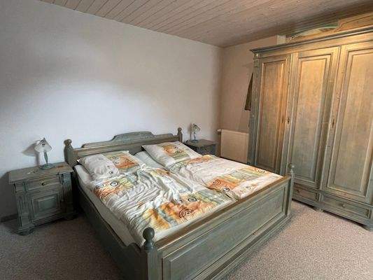 Geräumiges Schlafzimmer