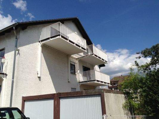 Südbalkone mit elektr. Markise