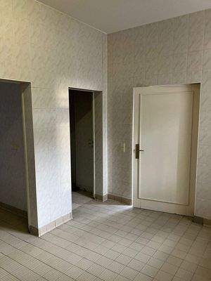 Lagerraum 1 mit Blick auf Liefereingang