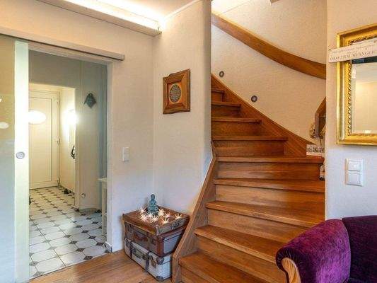 Treppe in das Obergeschoss