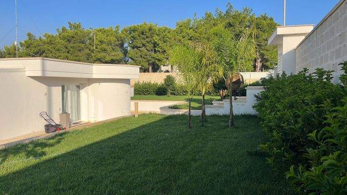 neue Villa in Galugnano (Apulien)