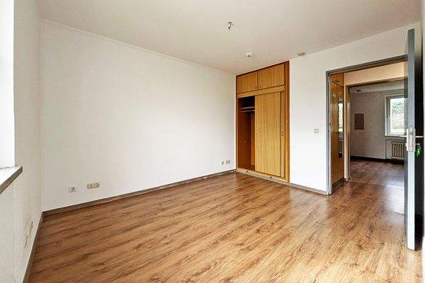 zweites, helles Schlafzimmer