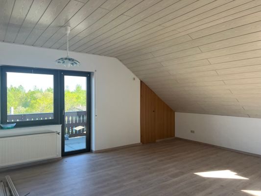 Küche mit direktem Zugang zum Balkon
