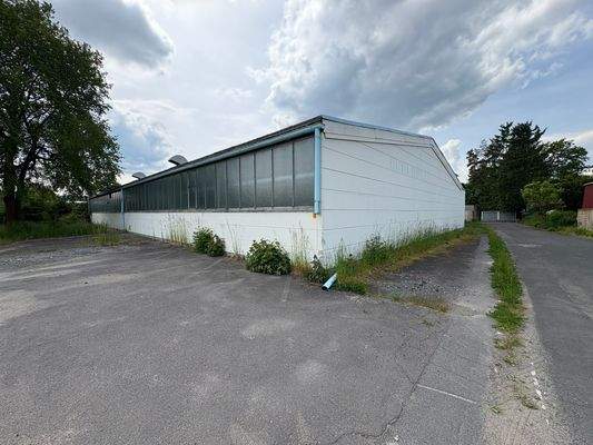 Produktions-/Lagerhalle