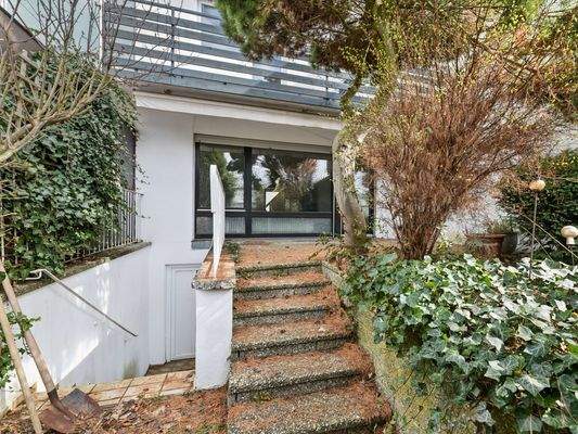 Gebäudeansicht vom Garten