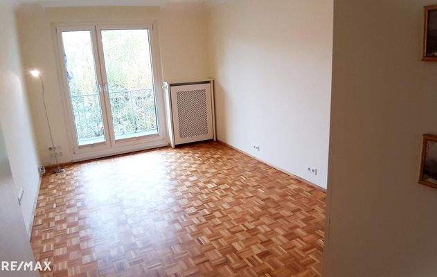 1. Etage Zimmer 1, Tür z. Loggia