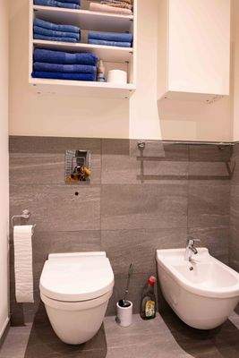 Bidet +WC im Gäste-Bad