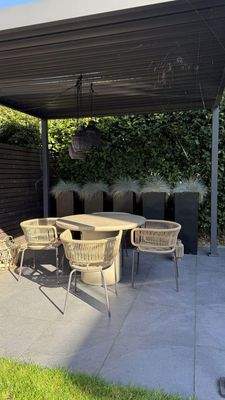 Terrasse mit Essbereich