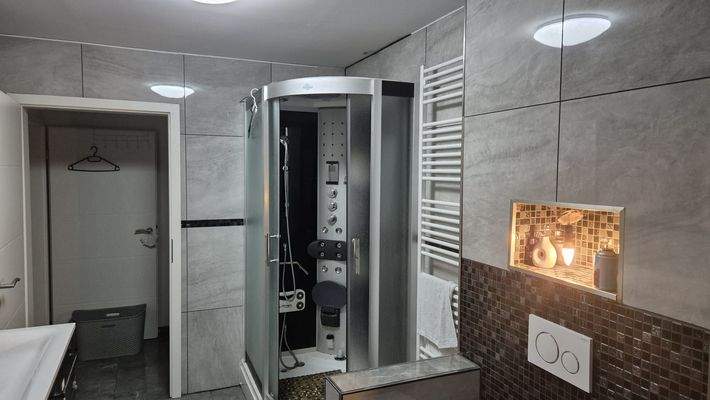 Vorderhaus_OG Bad_07.jpg