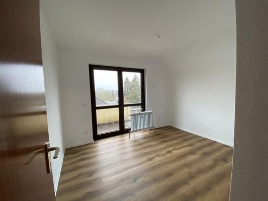 Wohnung-Lollar-Giessener Straße 37a-DG-Arbeitszimm