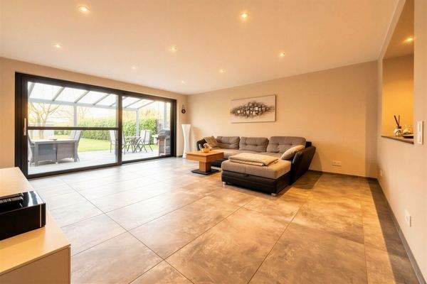 großzügiger, heller Wohnbereich