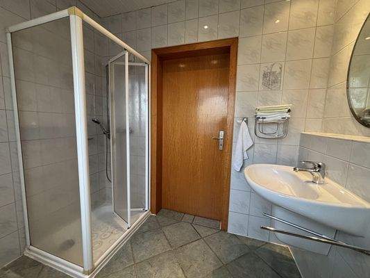 Duschbad EG